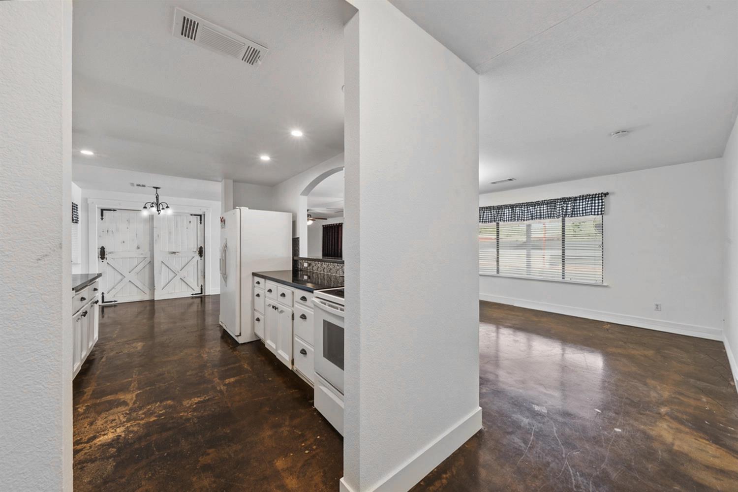 36223 Blossom Ave, Madera, CA 93636
