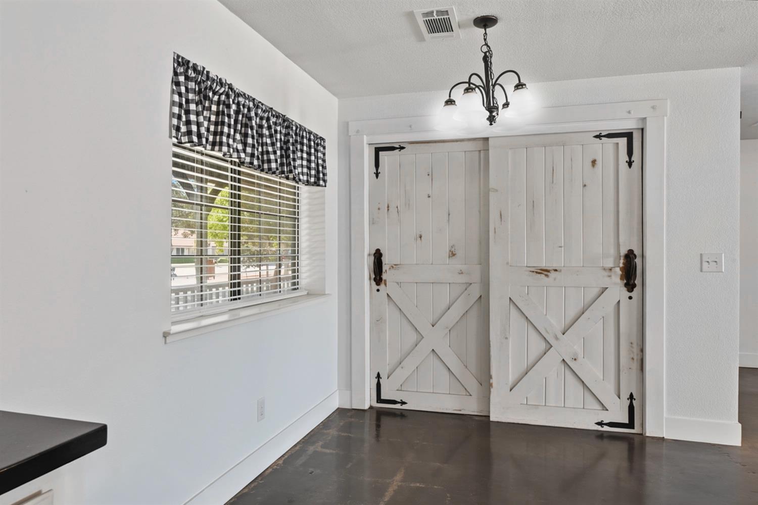36223 Blossom Ave, Madera, CA 93636