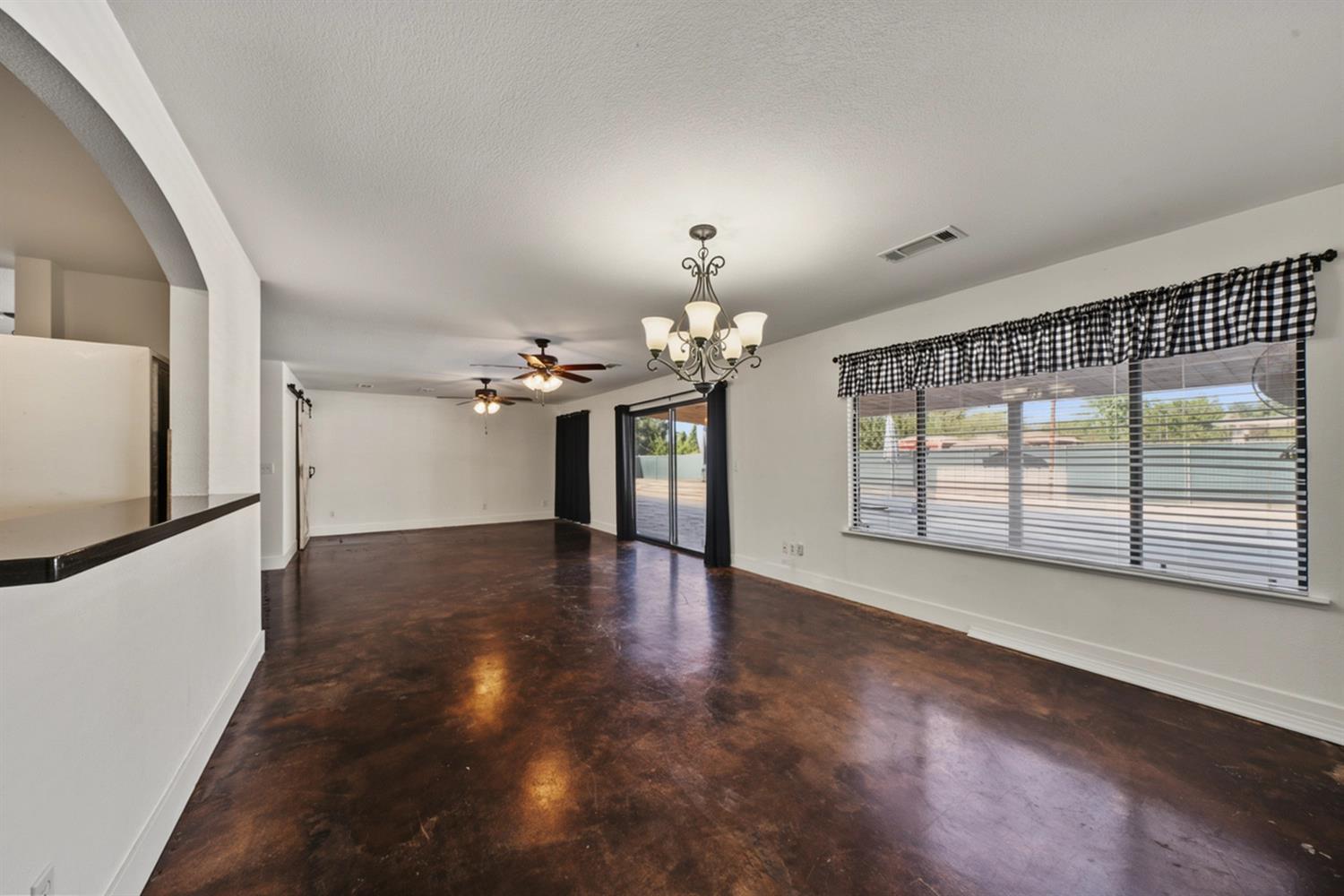 36223 Blossom Ave, Madera, CA 93636