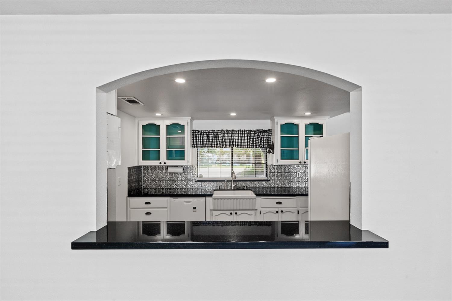 36223 Blossom Ave, Madera, CA 93636