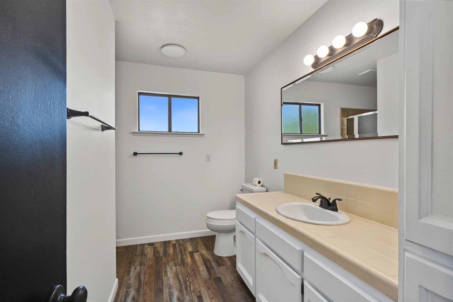 36223 Blossom Ave, Madera, CA 93636