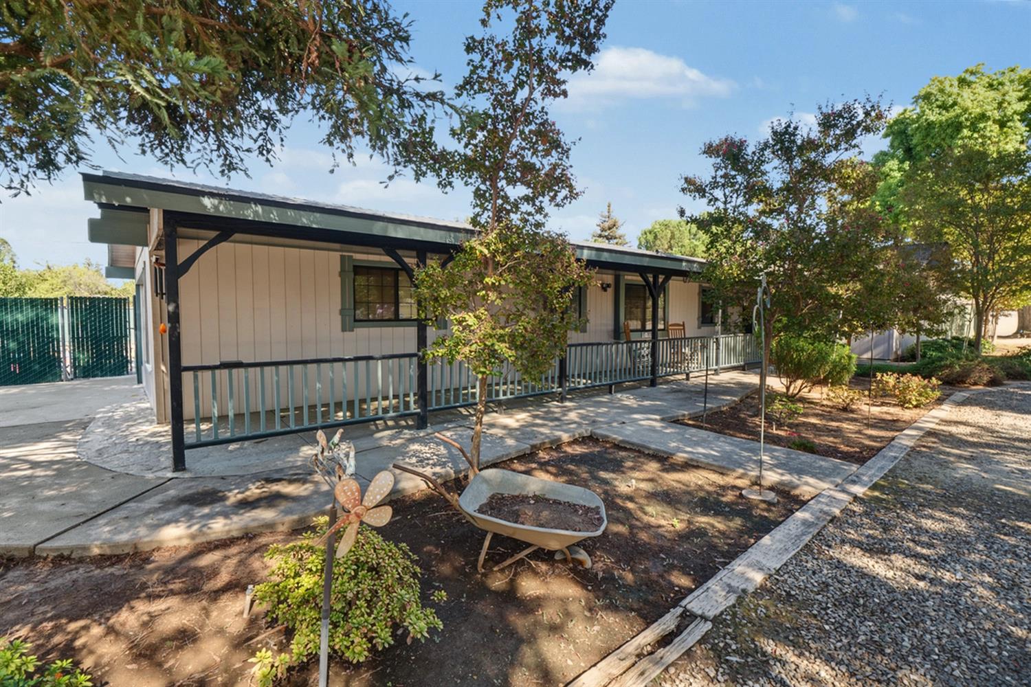 36223 Blossom Ave, Madera, CA 93636