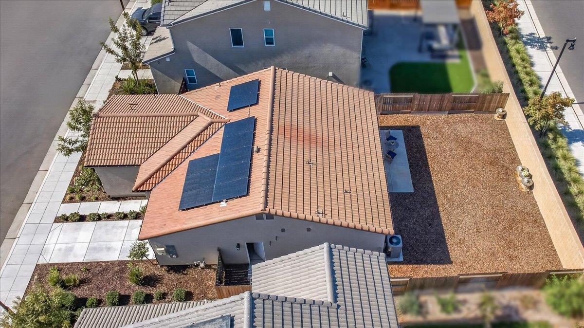 1165 Blue Oak Ln W, Madera, CA 93636