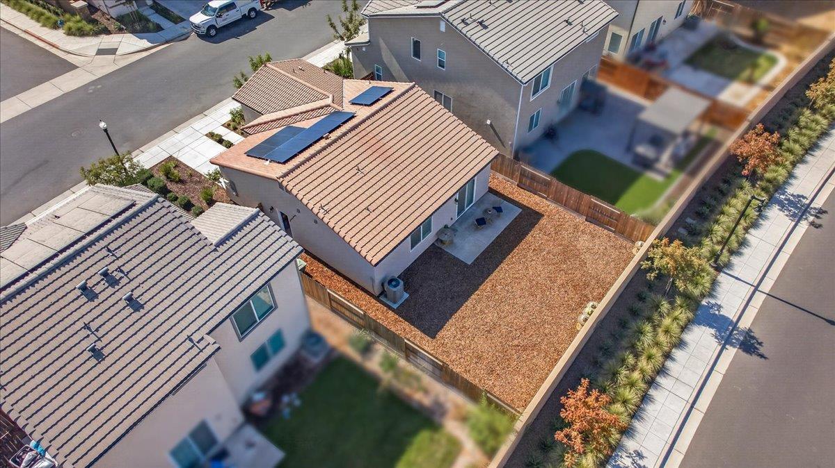 1165 Blue Oak Ln W, Madera, CA 93636