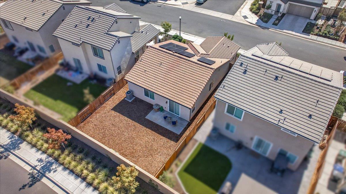 1165 Blue Oak Ln W, Madera, CA 93636