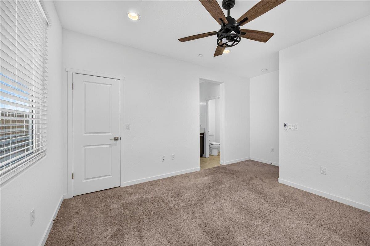 1165 Blue Oak Ln W, Madera, CA 93636