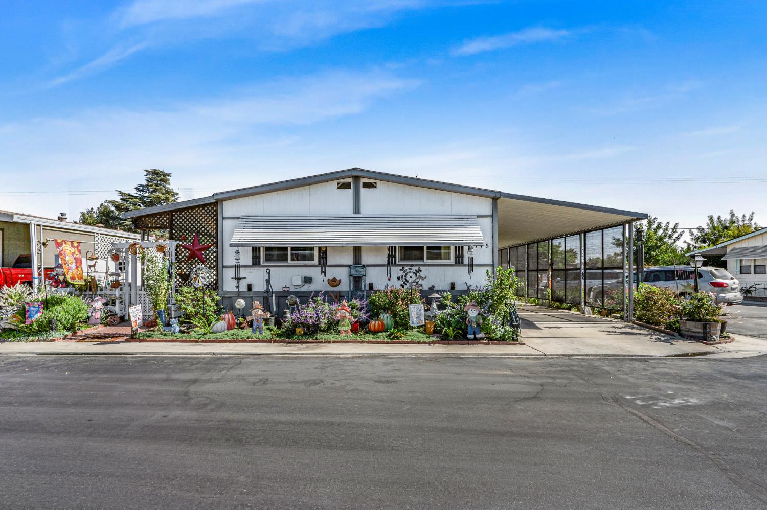 1551 6Th Avenue Dr #145, Kingsburg, CA 93631