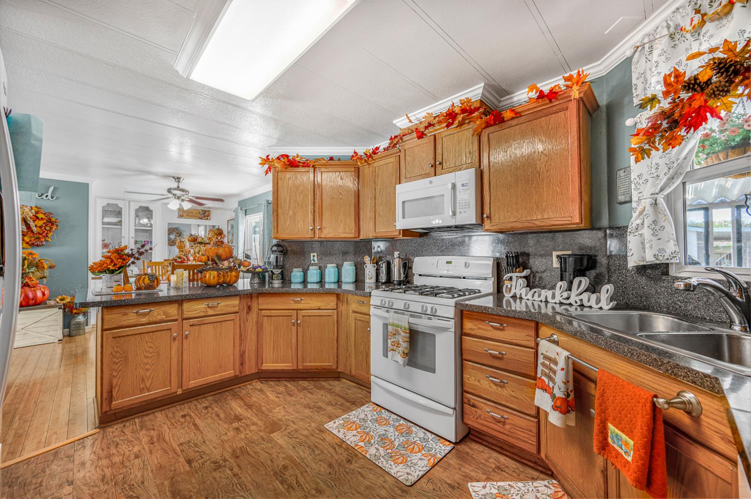 1551 6Th Avenue Dr #145, Kingsburg, CA 93631