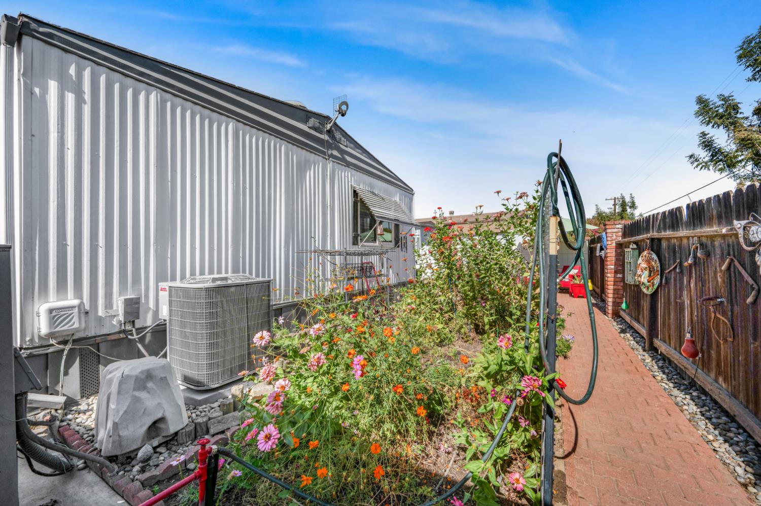 1551 6Th Avenue Dr #145, Kingsburg, CA 93631