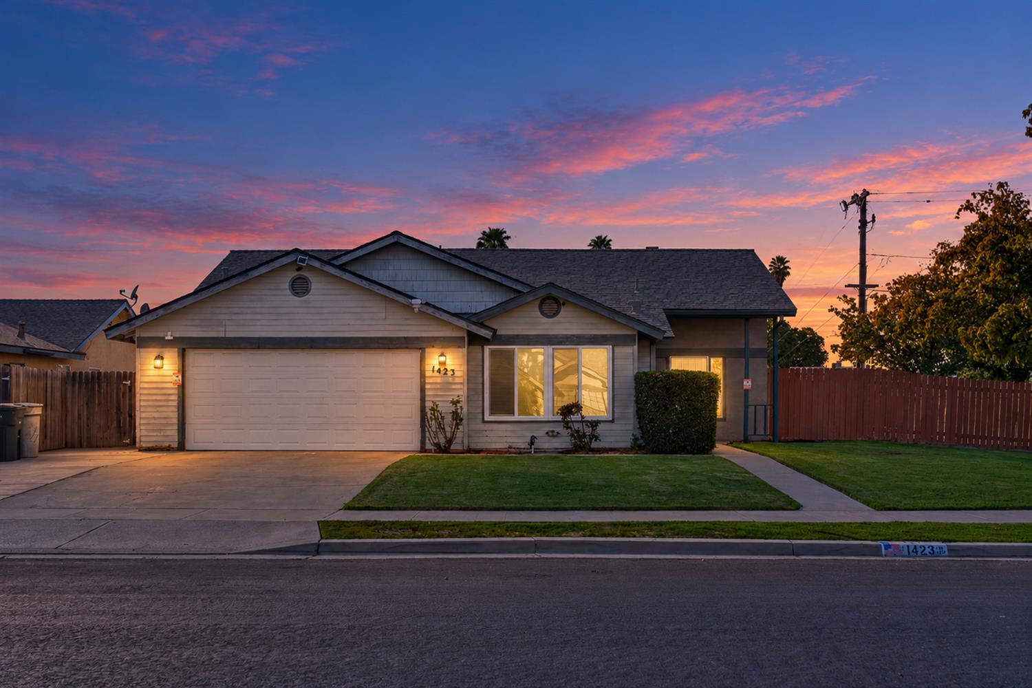 1423 Belinda Dr, Lemoore, CA 93245