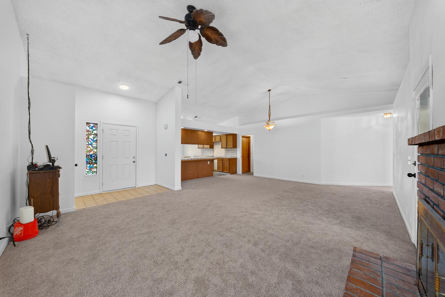 1423 Belinda Dr, Lemoore, CA 93245