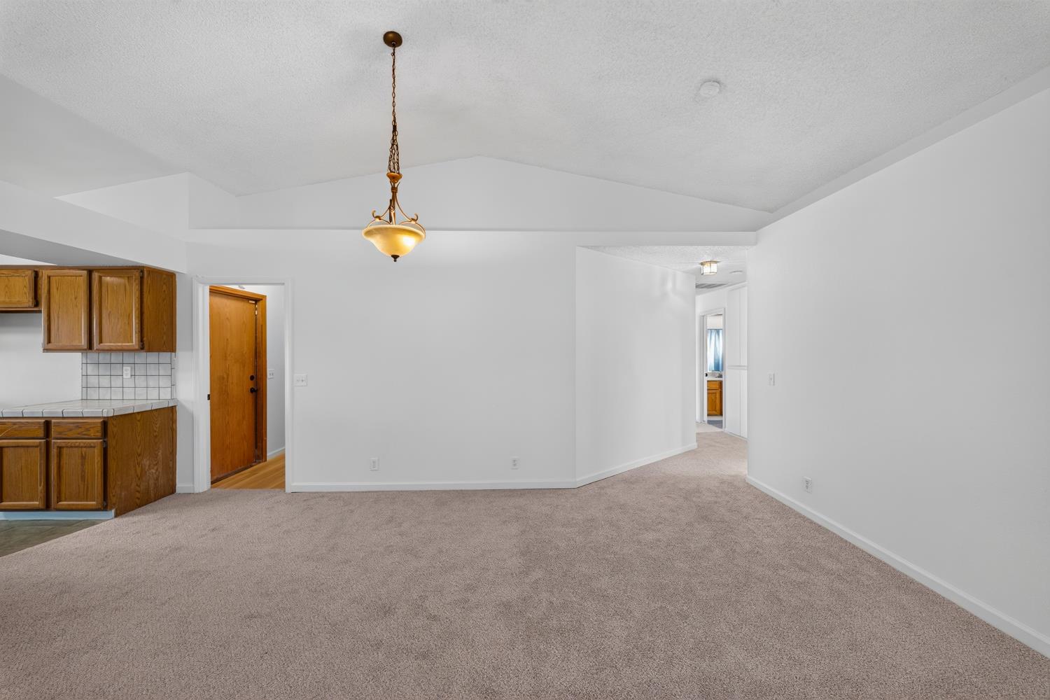 1423 Belinda Dr, Lemoore, CA 93245