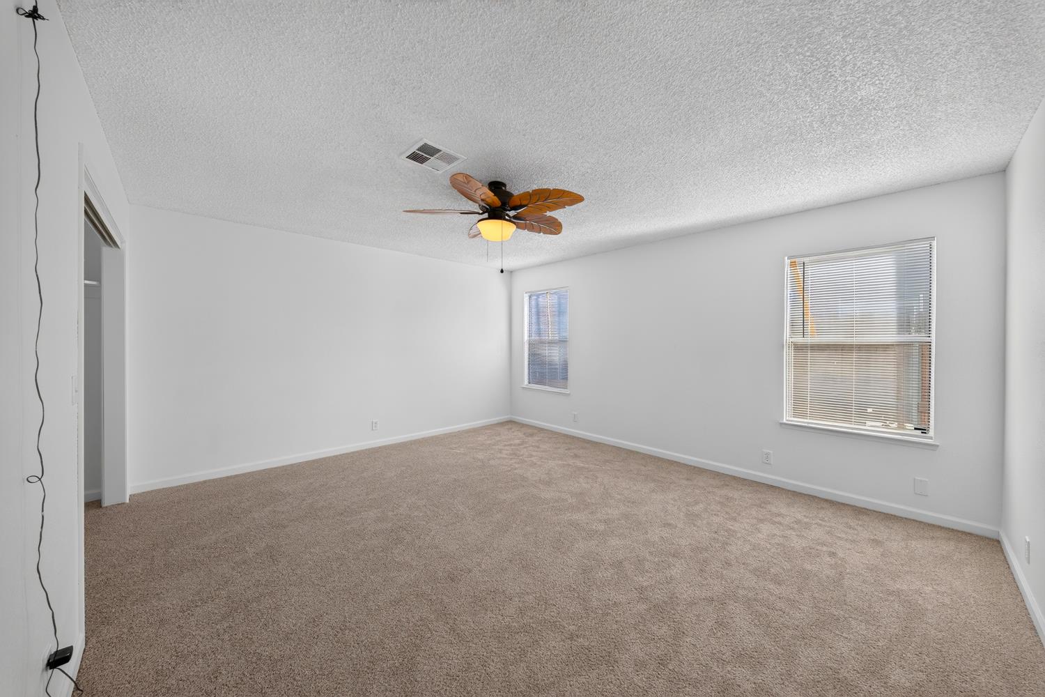 1423 Belinda Dr, Lemoore, CA 93245