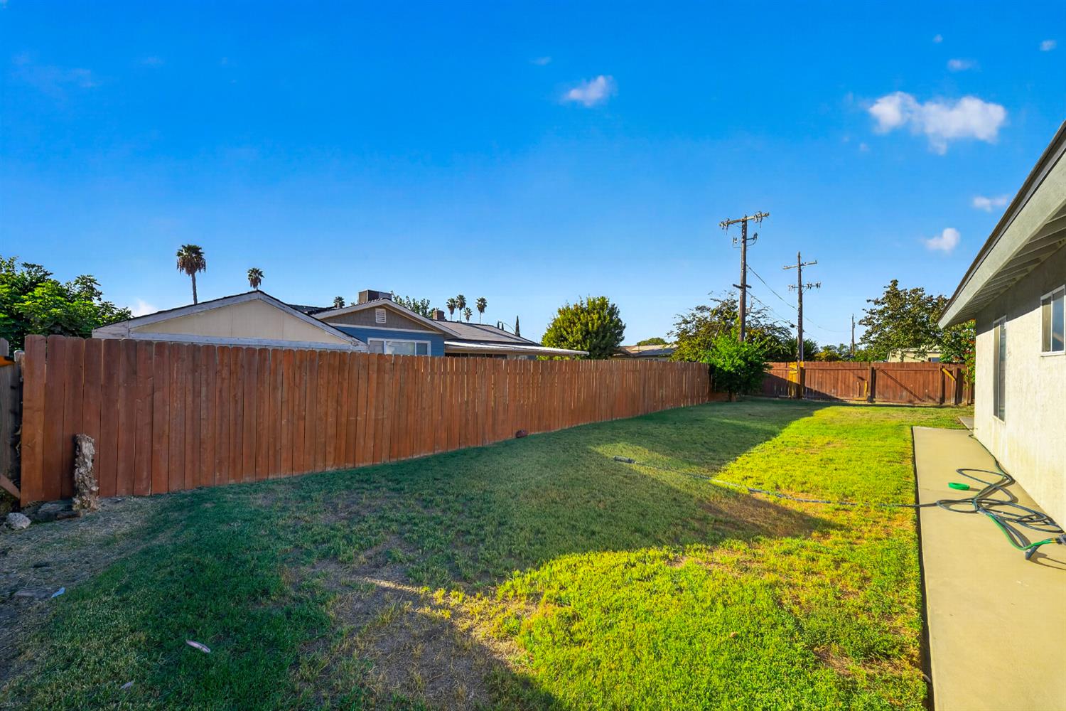1423 Belinda Dr, Lemoore, CA 93245