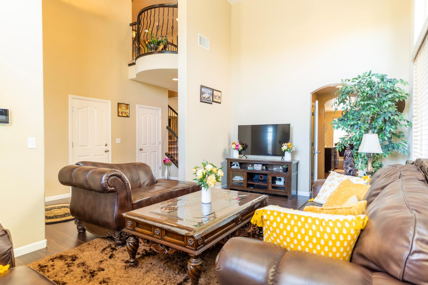654 Agua Dulce Ave, Clovis, CA 93619