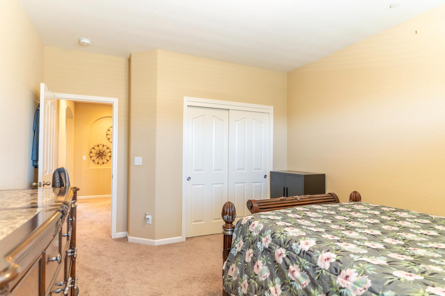 654 Agua Dulce Ave, Clovis, CA 93619