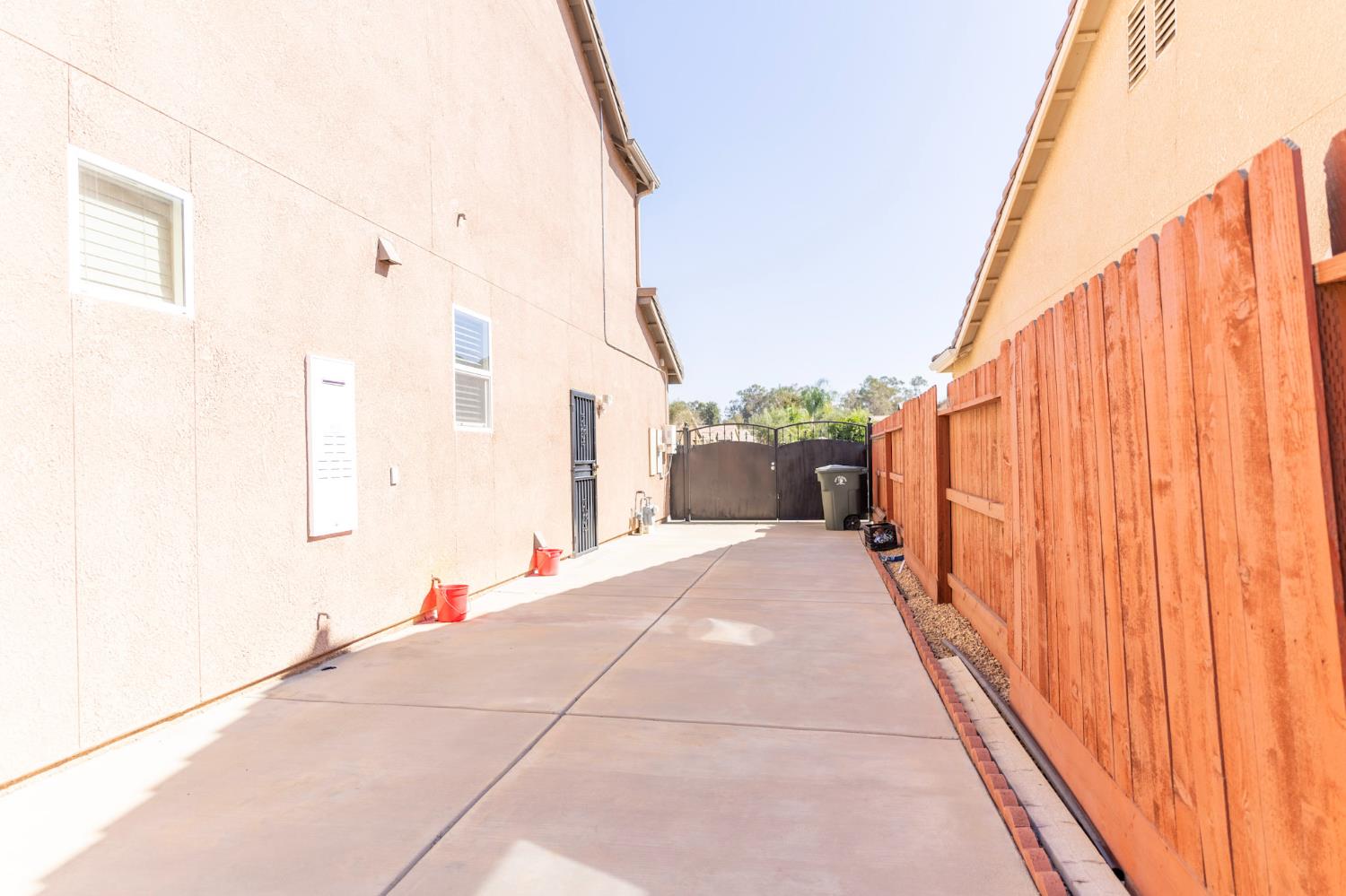 654 Agua Dulce Ave, Clovis, CA 93619
