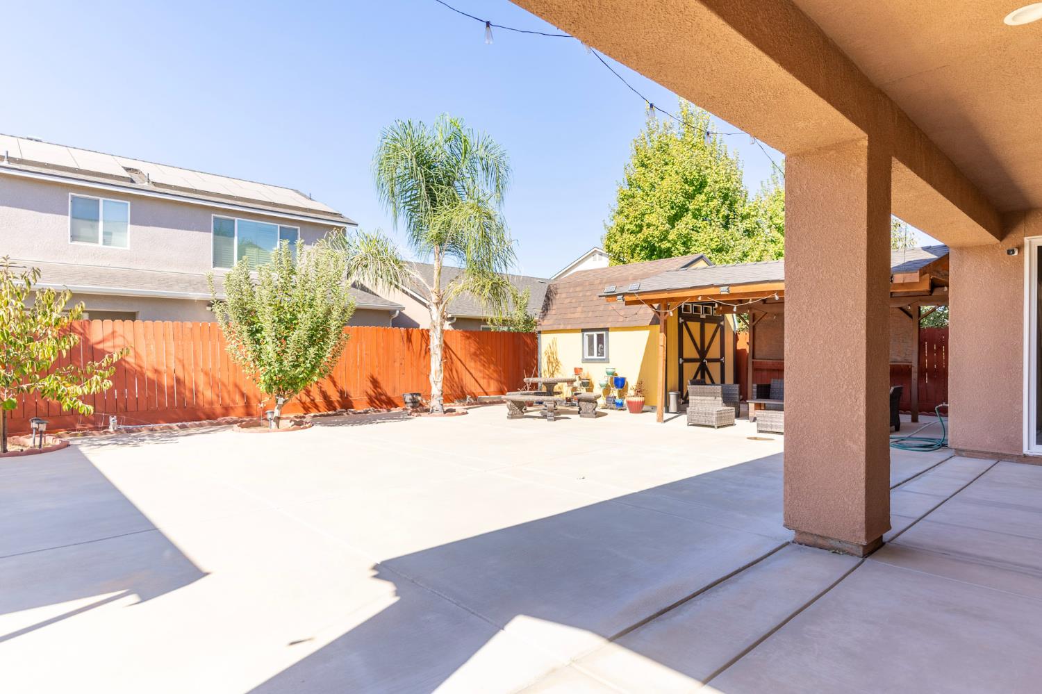 654 Agua Dulce Ave, Clovis, CA 93619