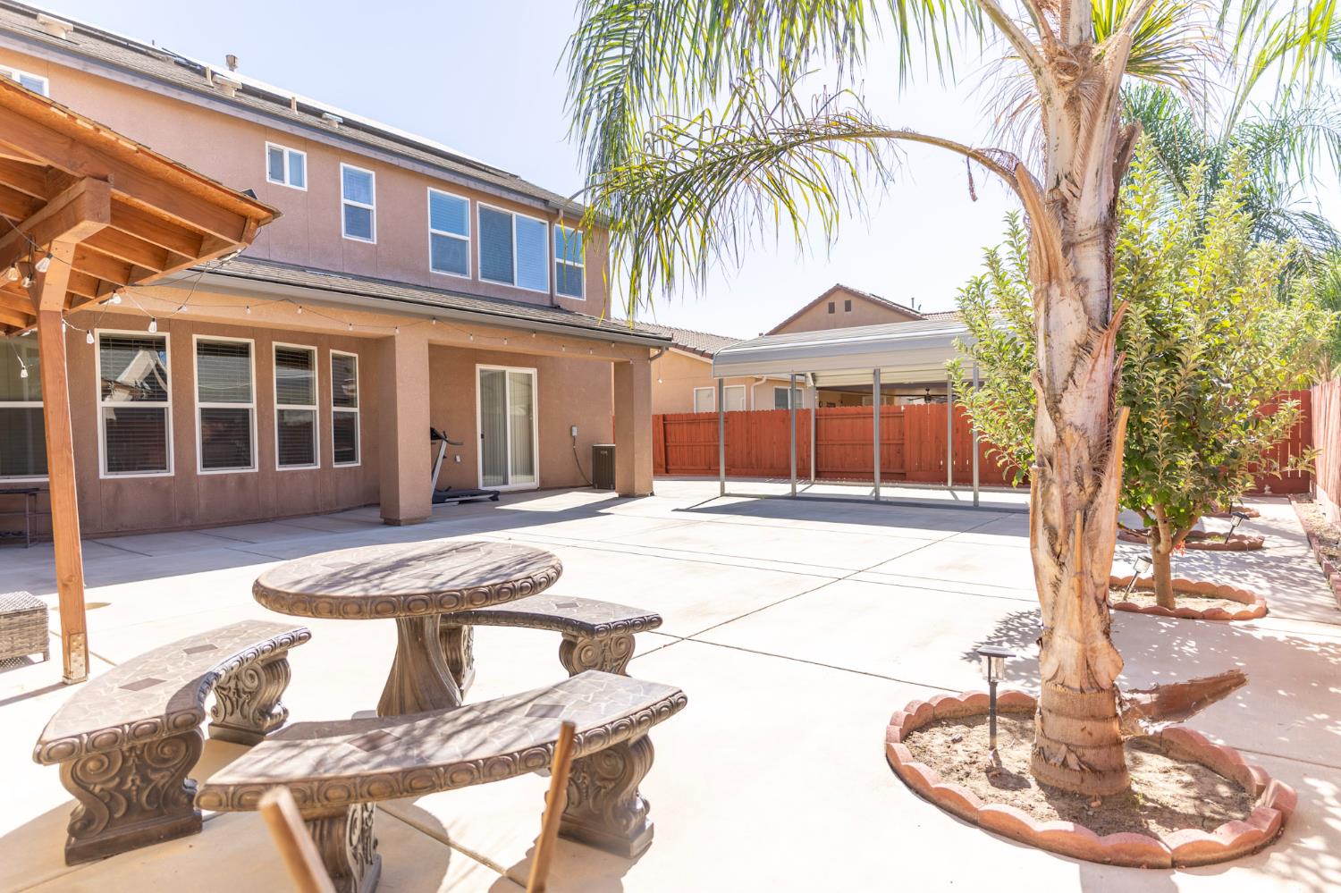 654 Agua Dulce Ave, Clovis, CA 93619