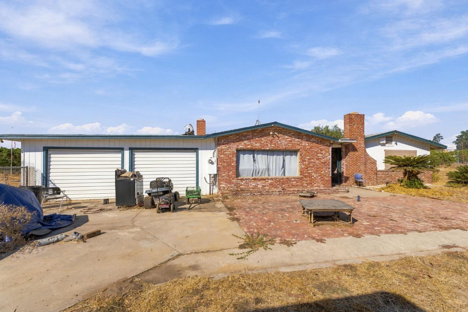 9333 E Belmont Ave, Sanger, CA 93657