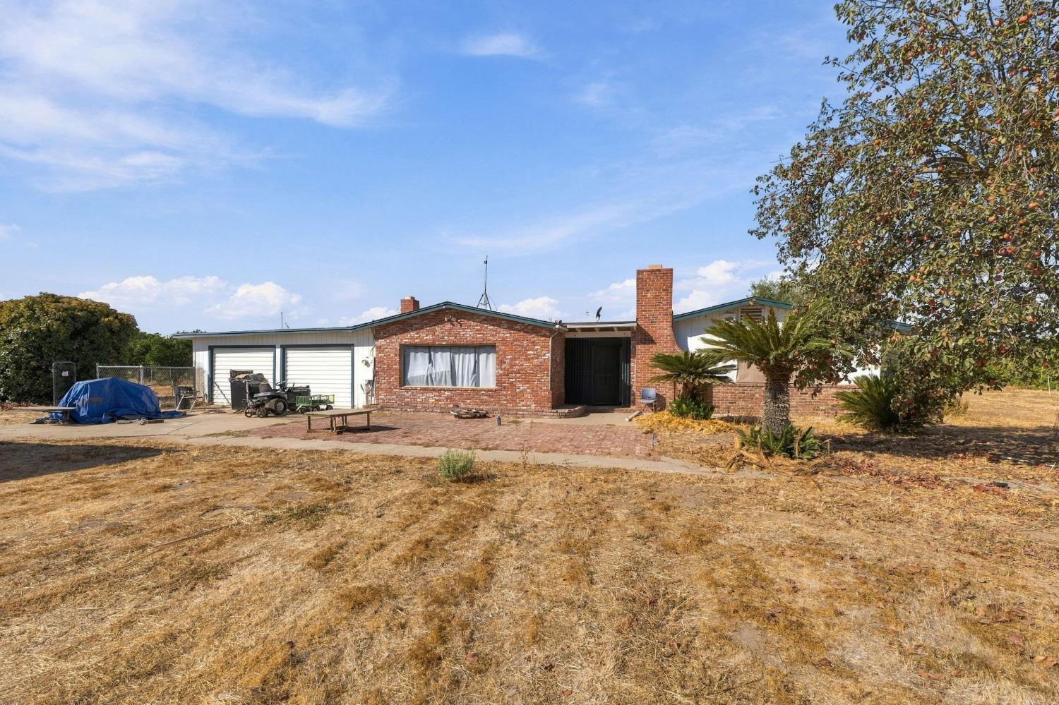 9333 E Belmont Ave, Sanger, CA 93657