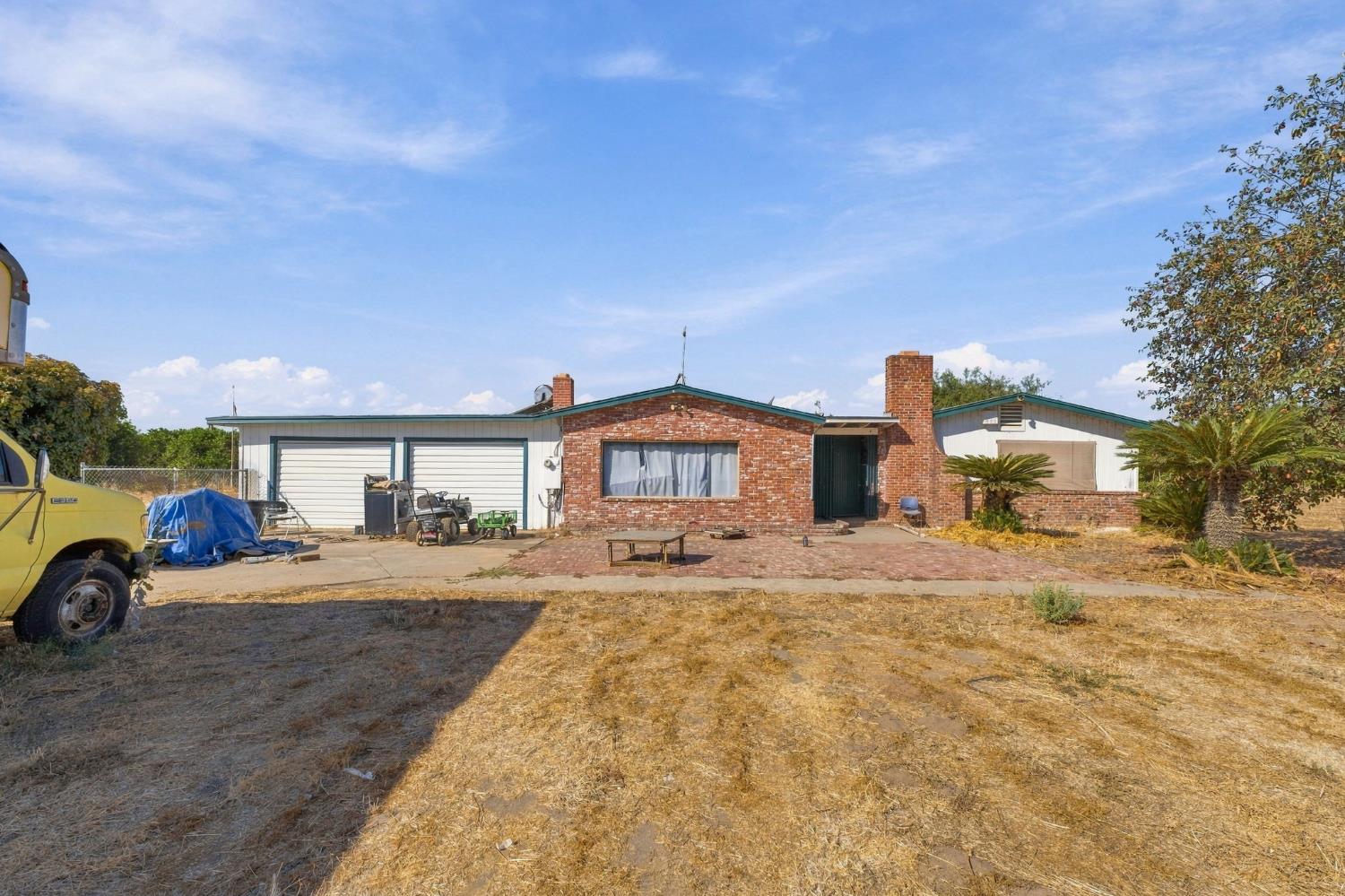 9333 E Belmont Ave, Sanger, CA 93657