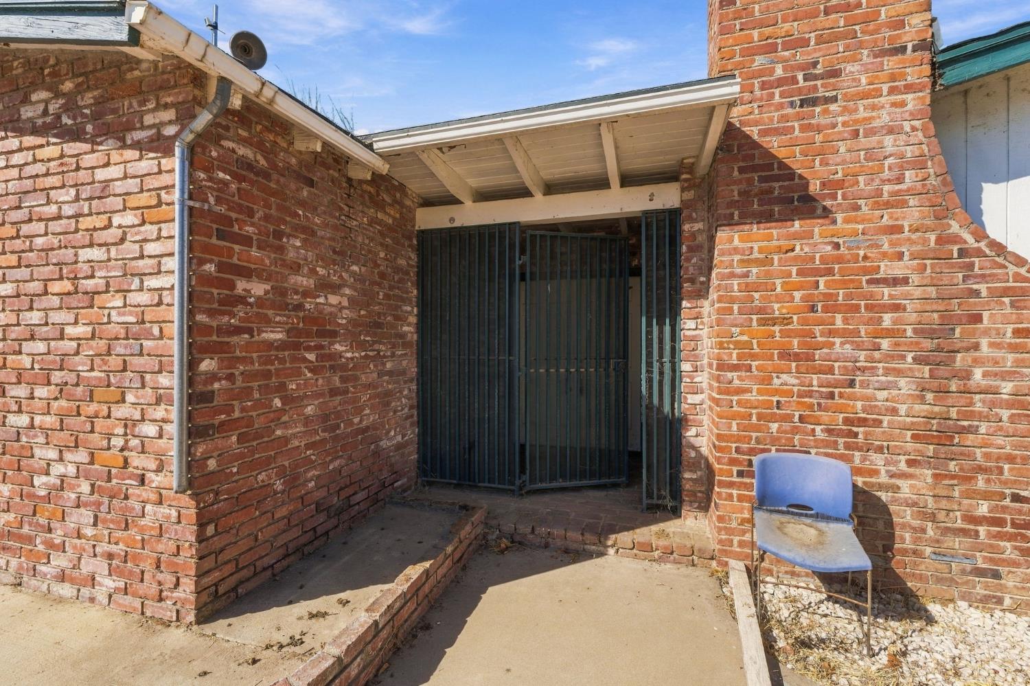 9333 E Belmont Ave, Sanger, CA 93657