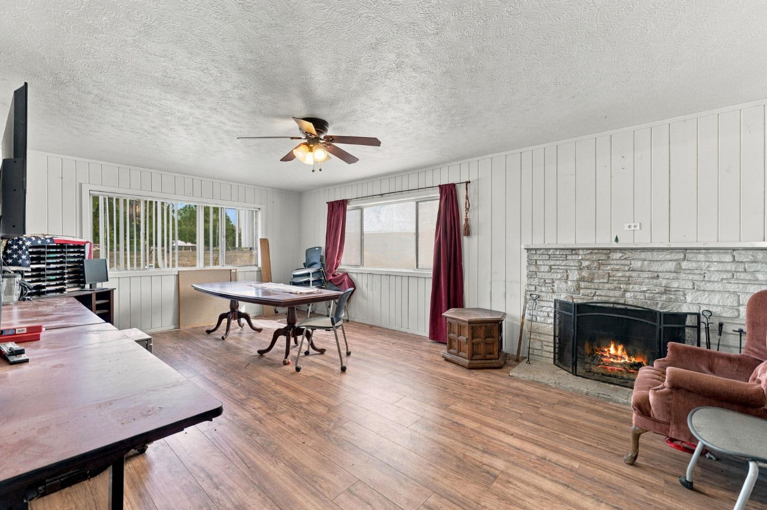 9333 E Belmont Ave, Sanger, CA 93657