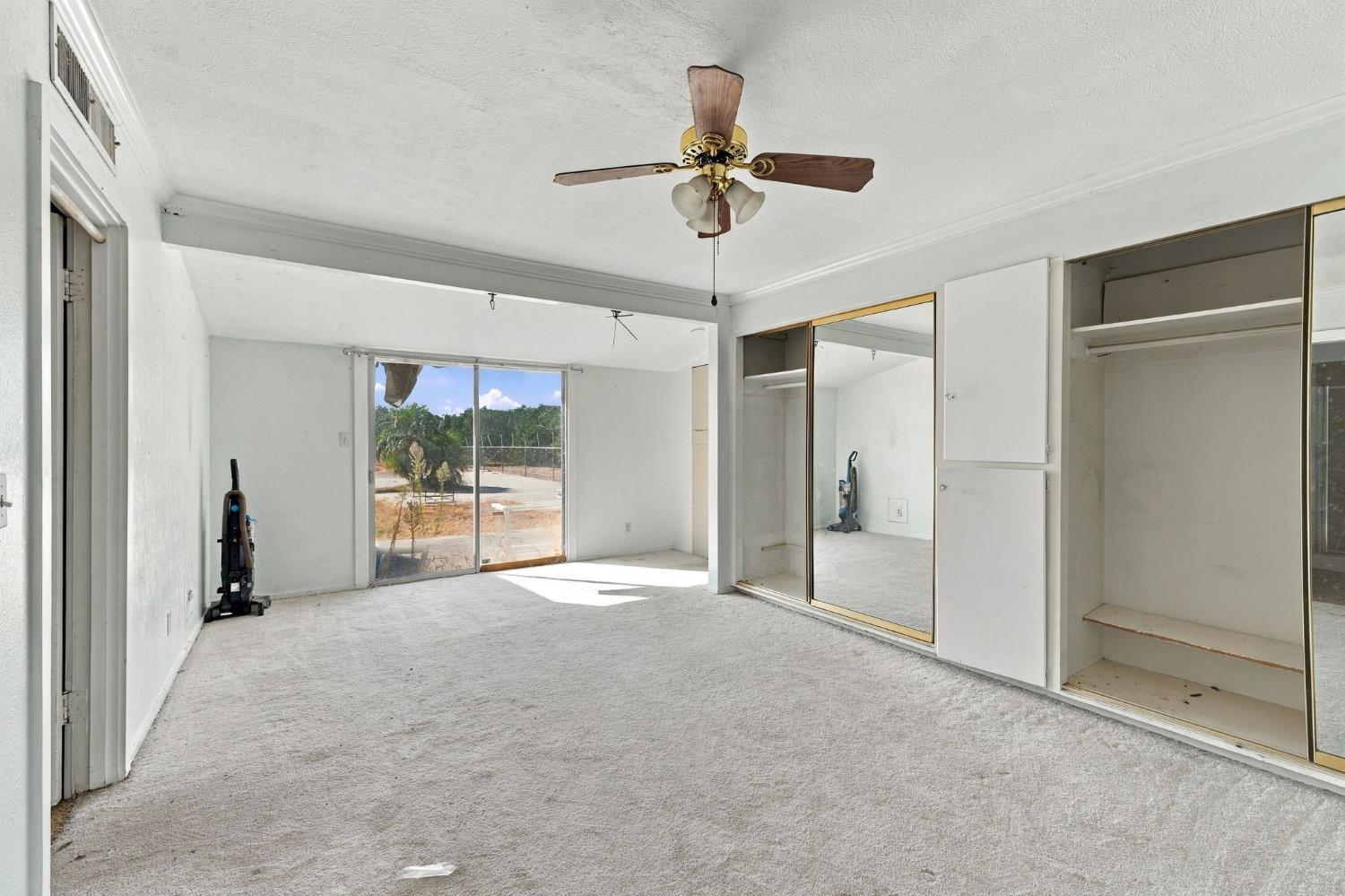 9333 E Belmont Ave, Sanger, CA 93657
