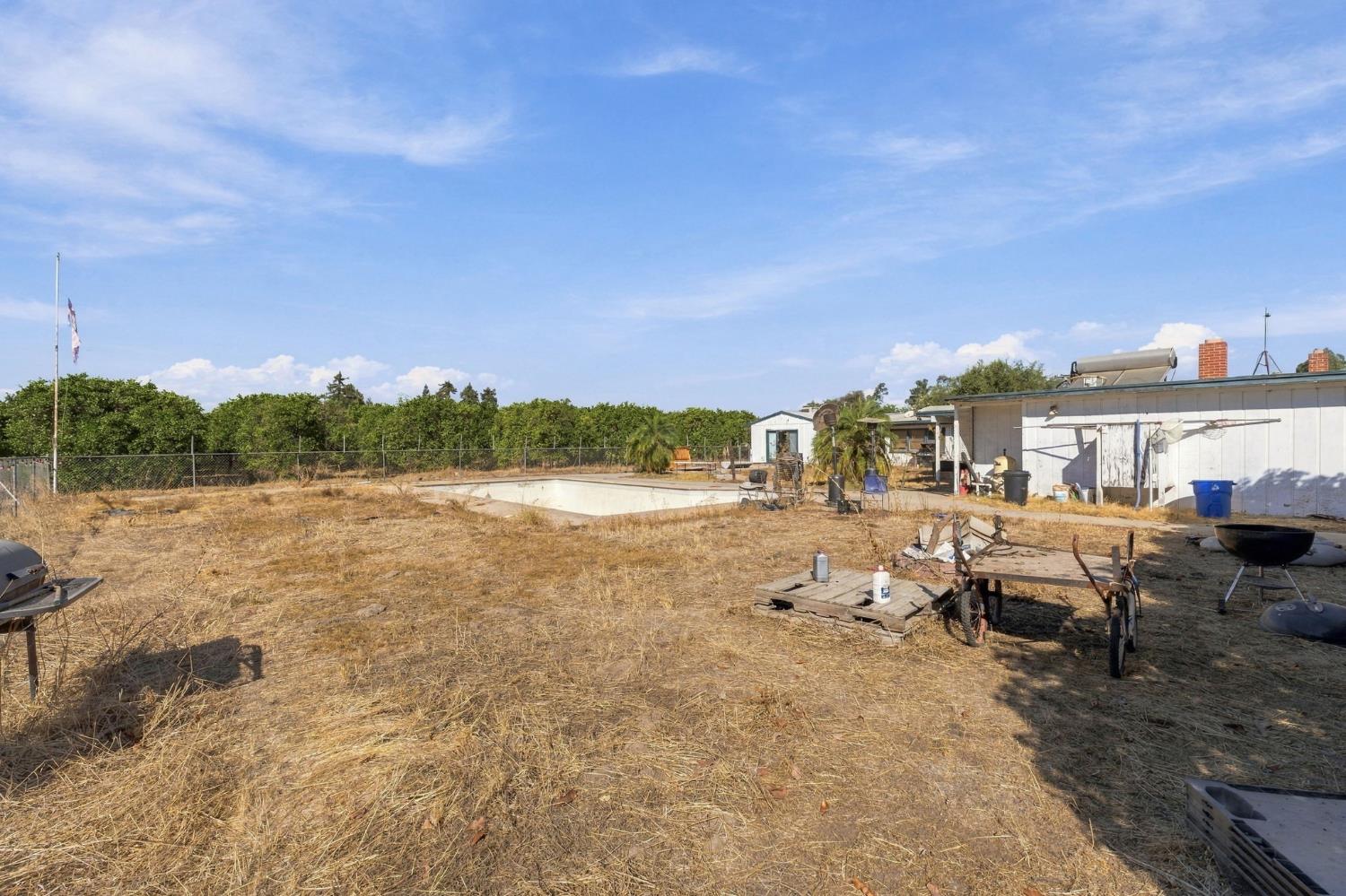 9333 E Belmont Ave, Sanger, CA 93657