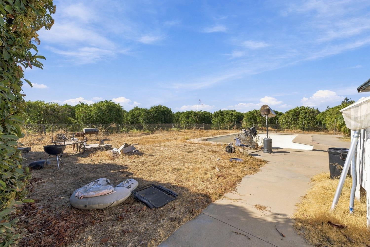 9333 E Belmont Ave, Sanger, CA 93657