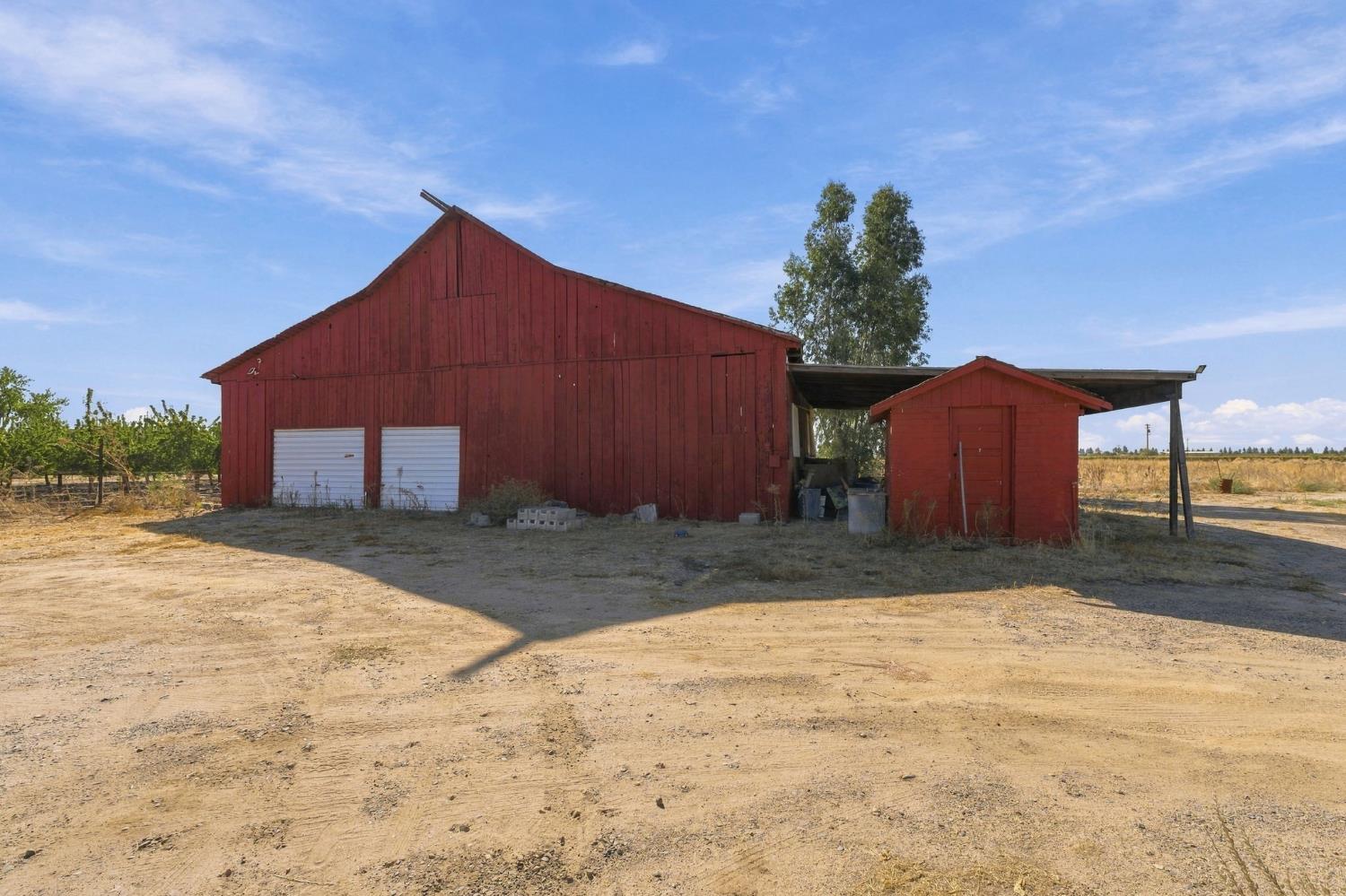 9333 E Belmont Ave, Sanger, CA 93657