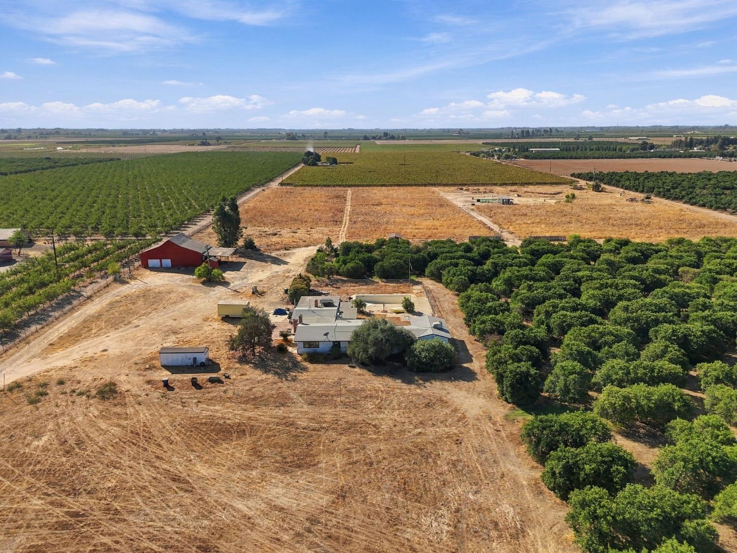 9333 E Belmont Ave, Sanger, CA 93657