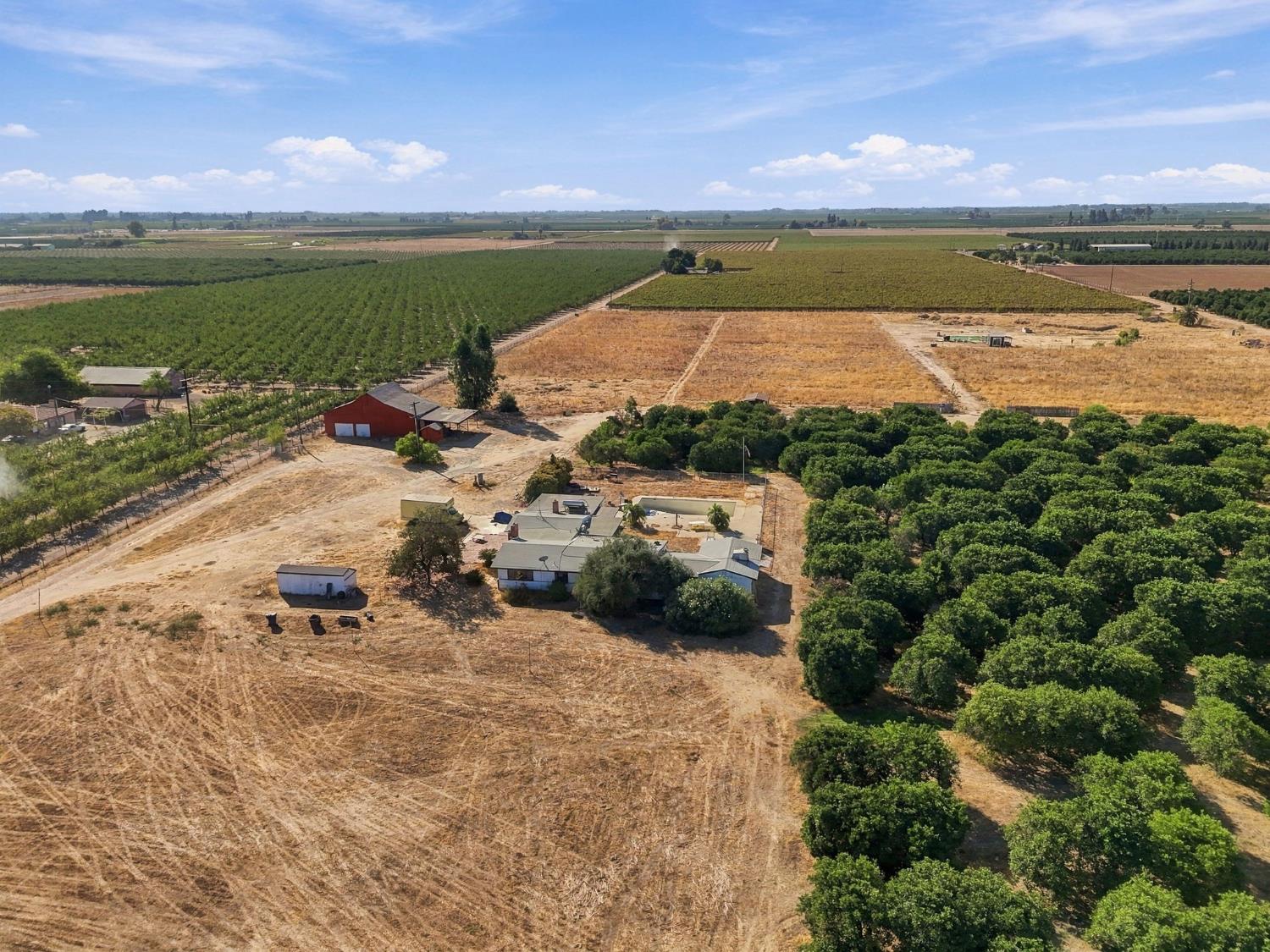 9333 E Belmont Ave, Sanger, CA 93657