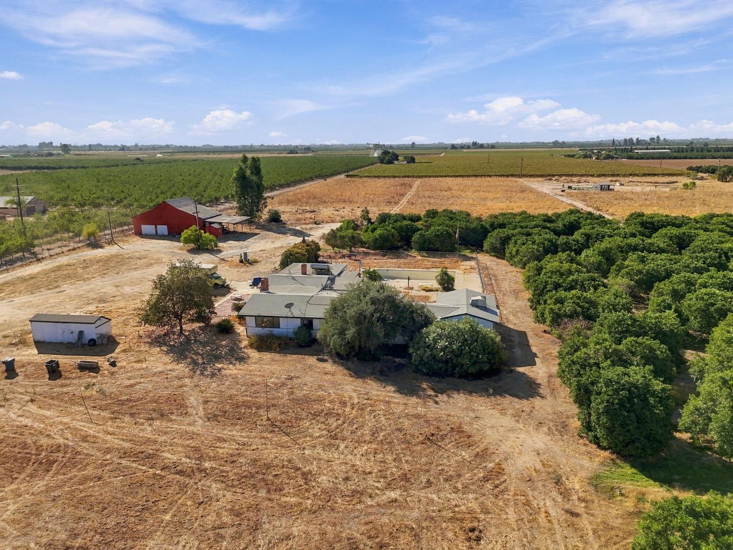 9333 E Belmont Ave, Sanger, CA 93657