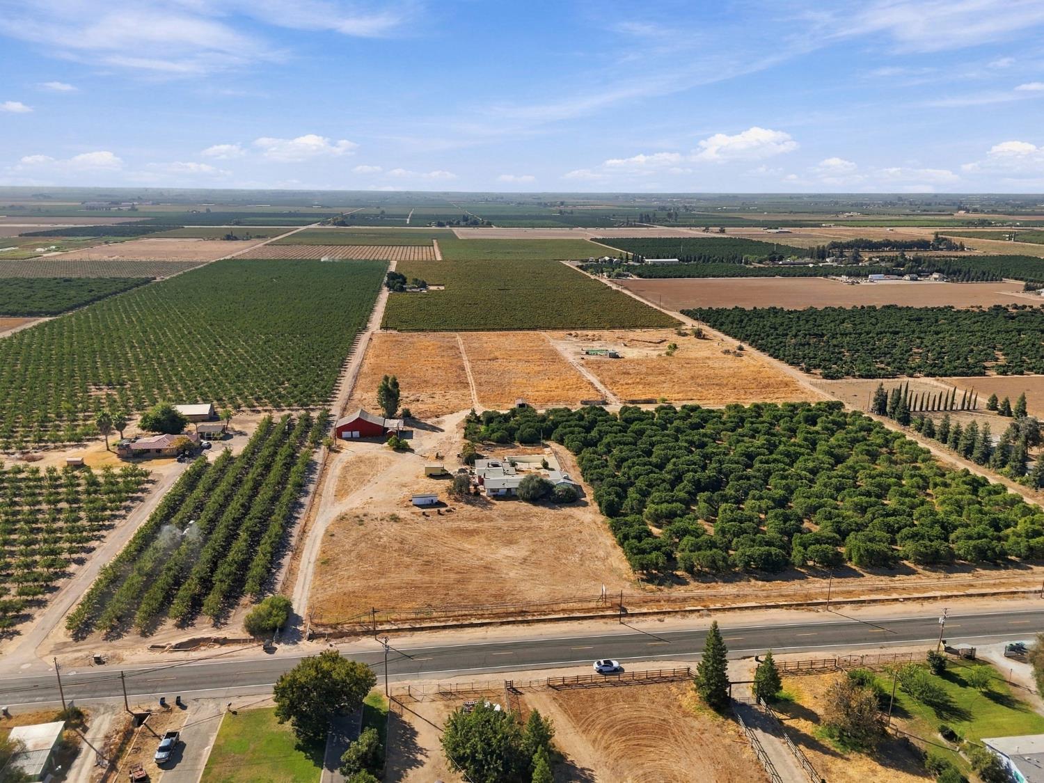 9333 E Belmont Ave, Sanger, CA 93657