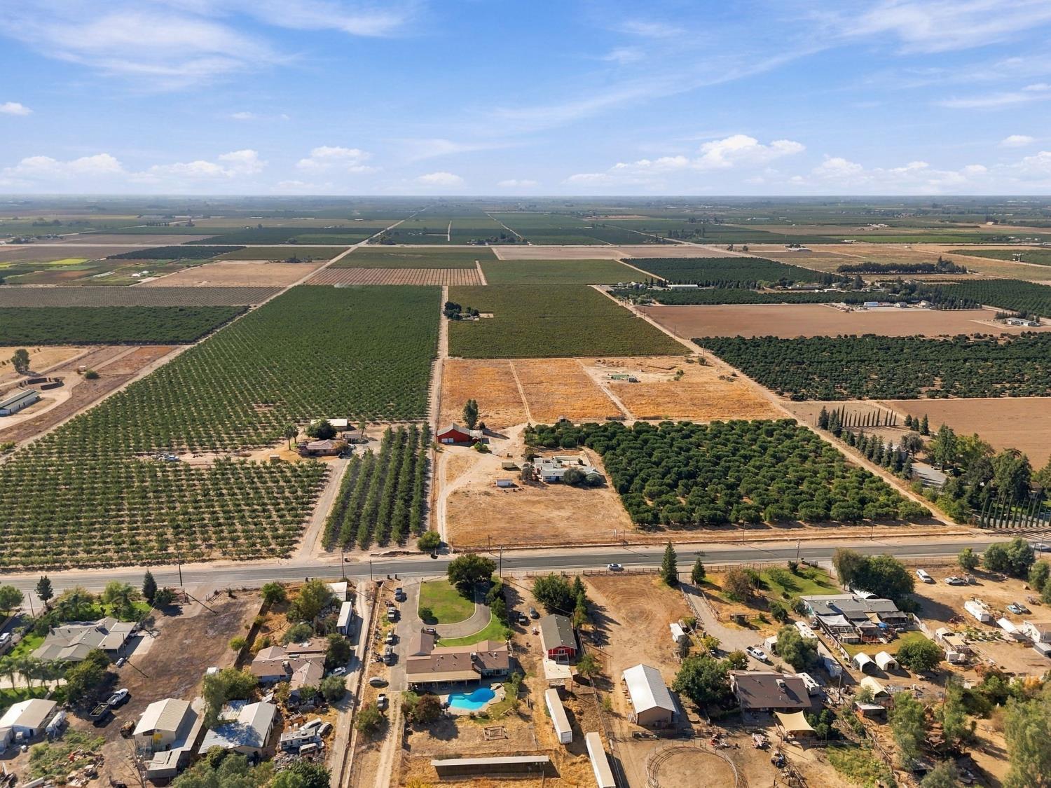 9333 E Belmont Ave, Sanger, CA 93657