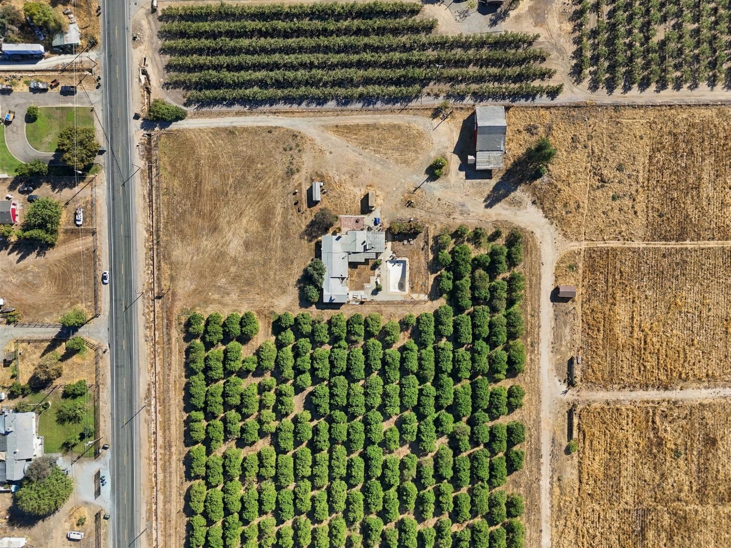 9333 E Belmont Ave, Sanger, CA 93657