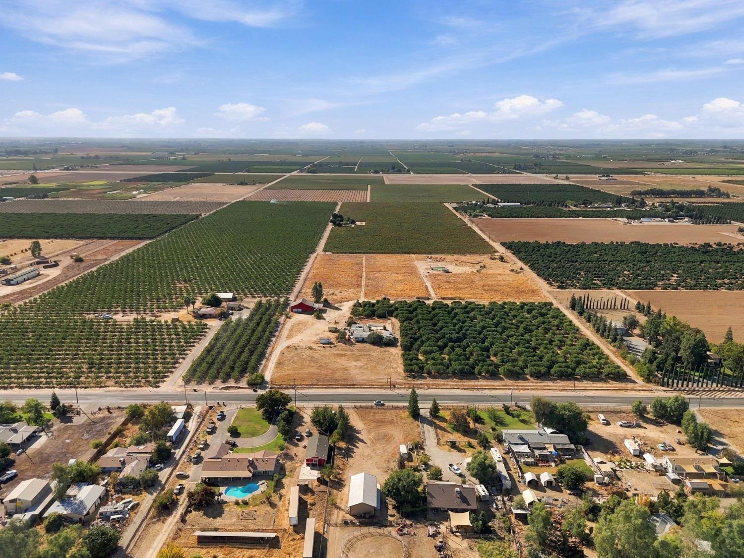 9333 E Belmont Ave, Sanger, CA 93657
