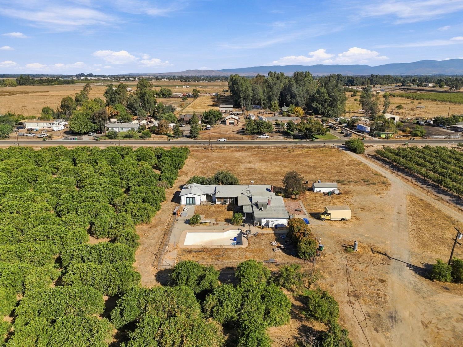 9333 E Belmont Ave, Sanger, CA 93657