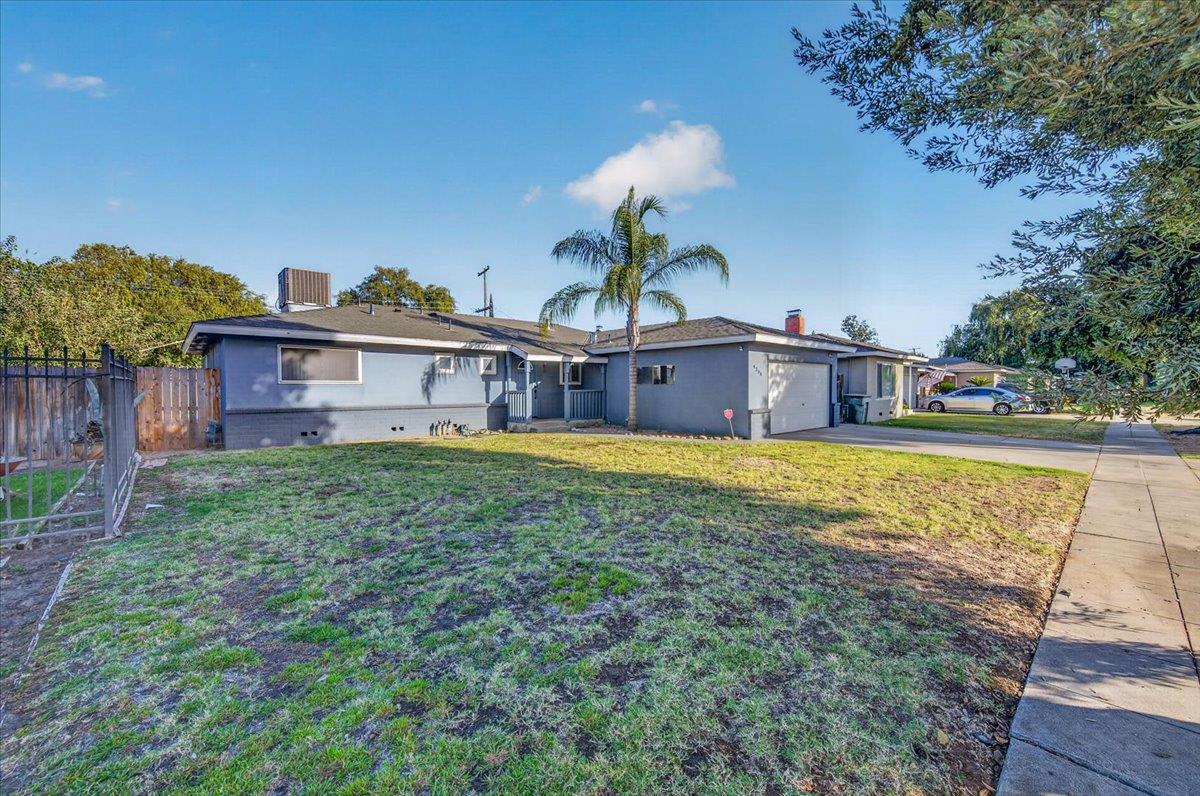 4308 N Cedar Ave, Fresno, CA 93726