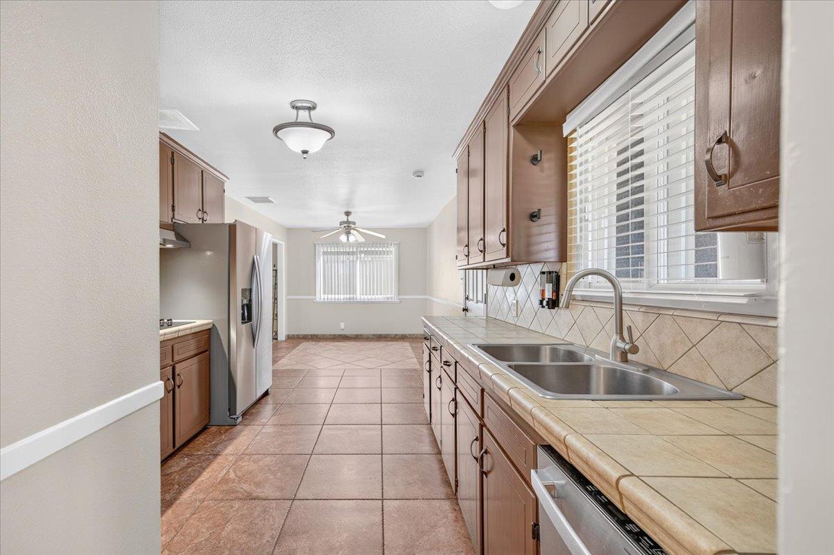 4308 N Cedar Ave, Fresno, CA 93726
