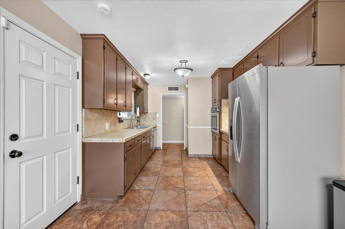4308 N Cedar Ave, Fresno, CA 93726