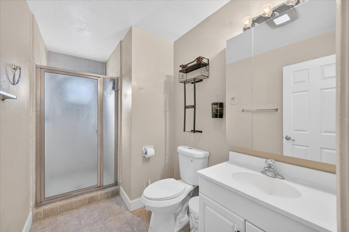 4308 N Cedar Ave, Fresno, CA 93726