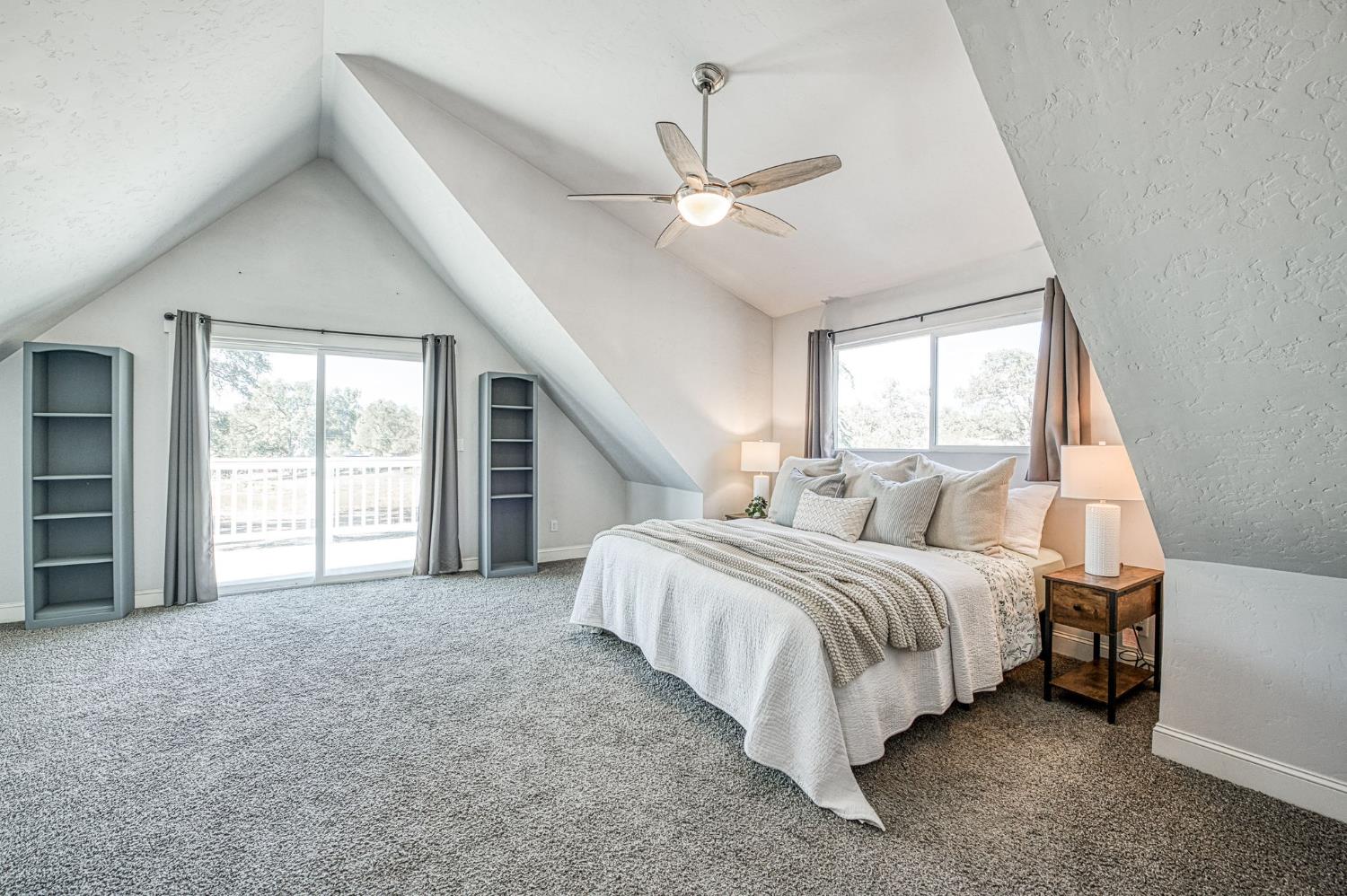 26826 Twin Ponds Rd, Clovis, CA 93619