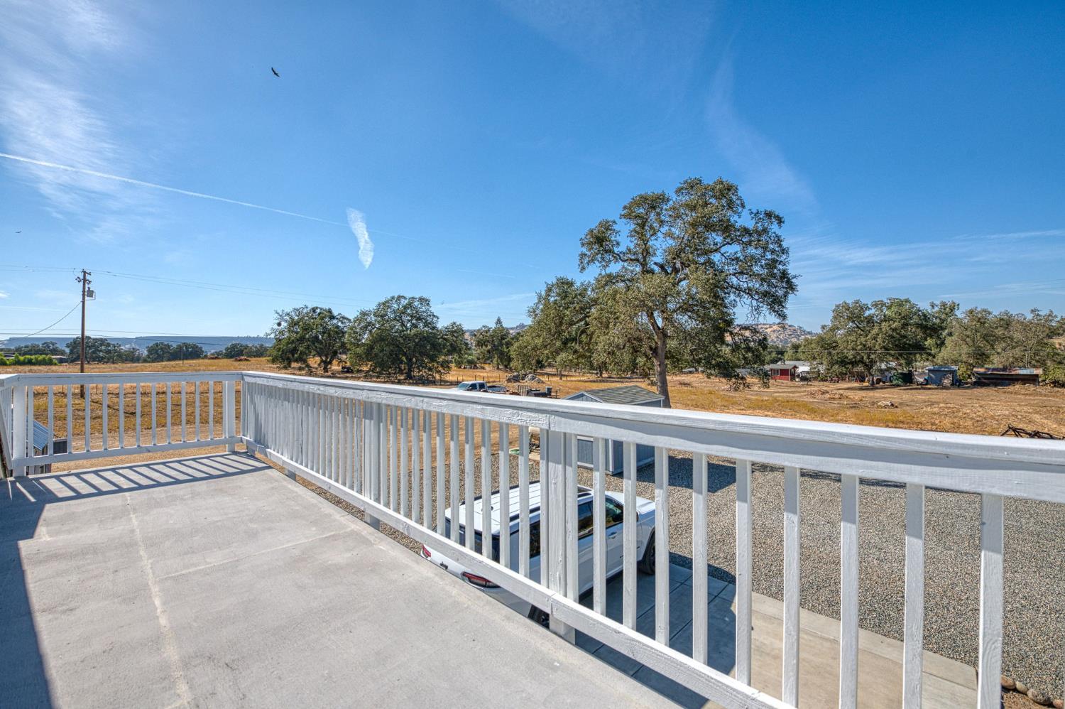 26826 Twin Ponds Rd, Clovis, CA 93619