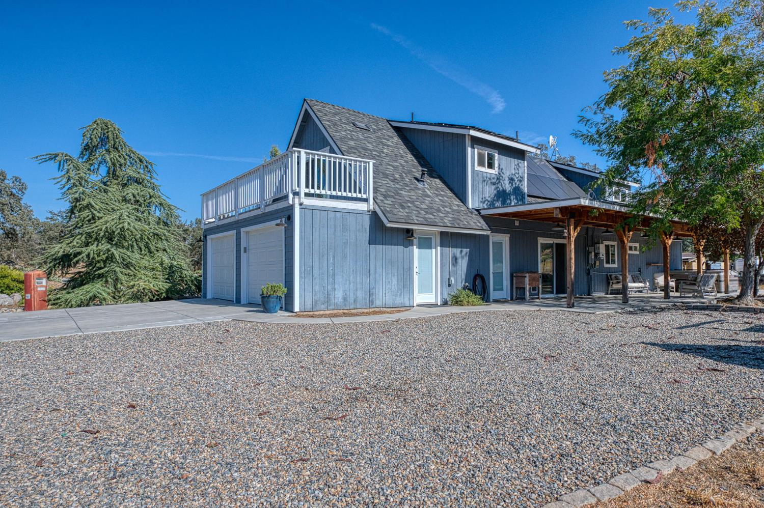 26826 Twin Ponds Rd, Clovis, CA 93619