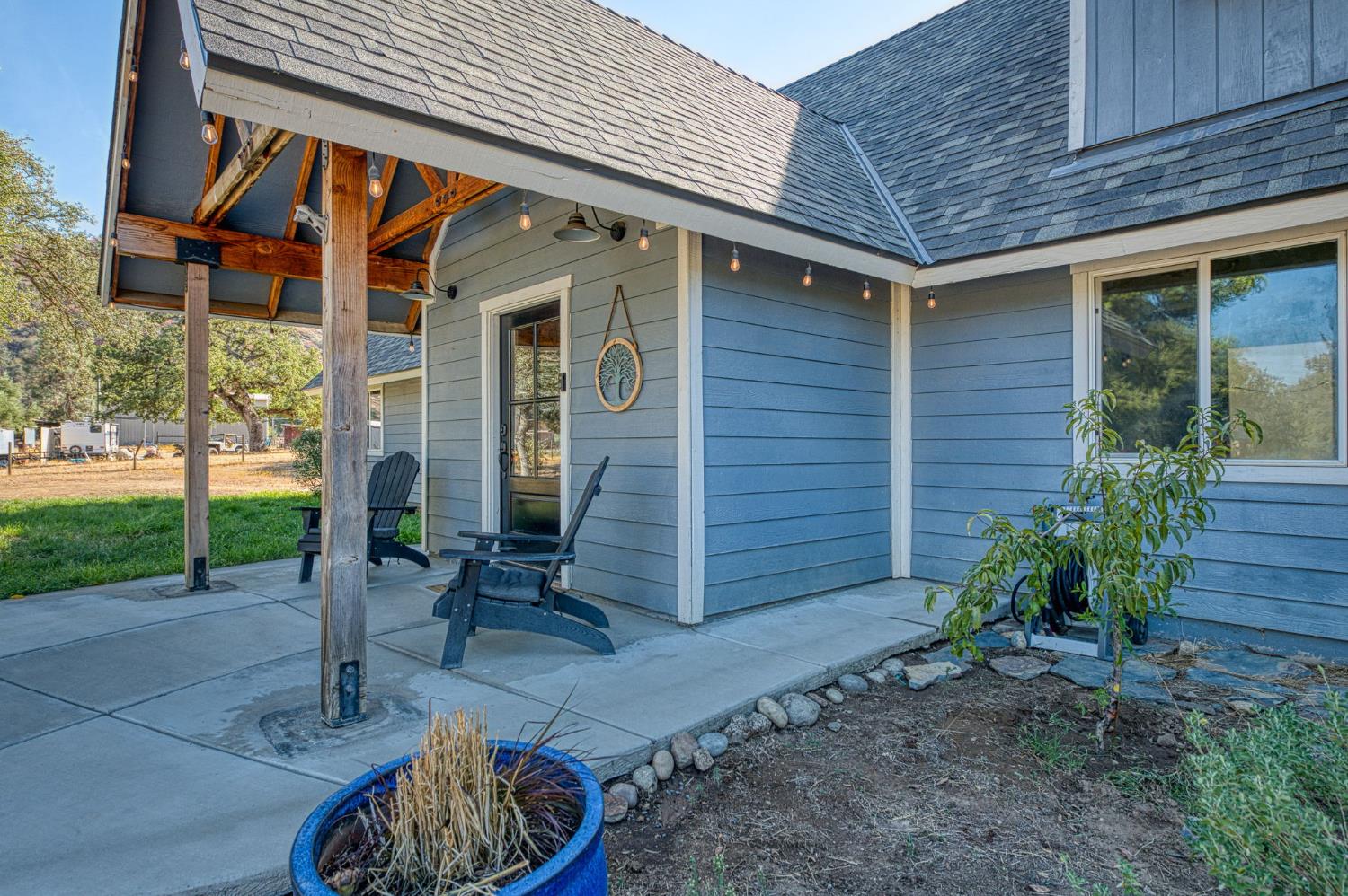 26826 Twin Ponds Rd, Clovis, CA 93619
