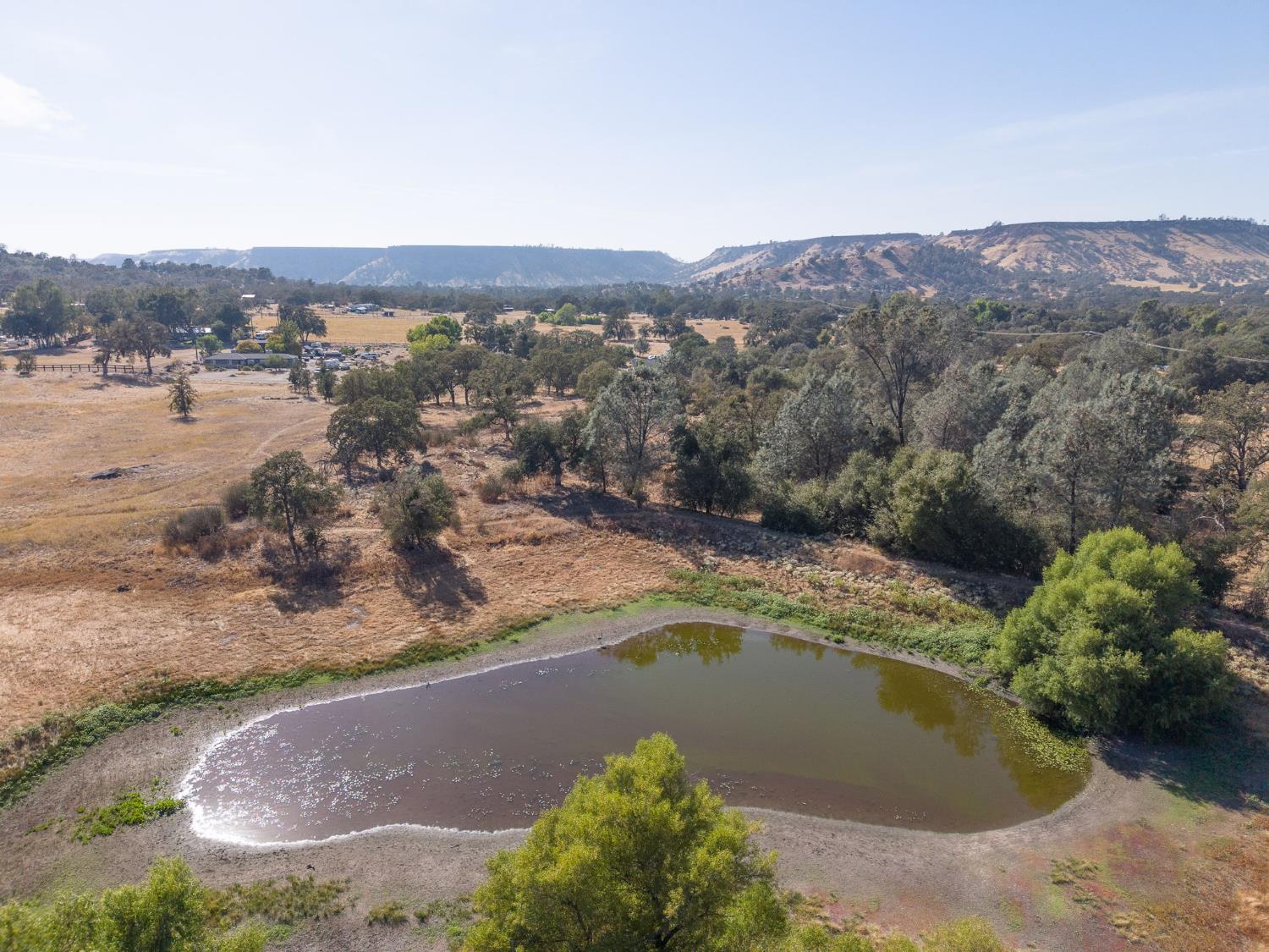 26826 Twin Ponds Rd, Clovis, CA 93619