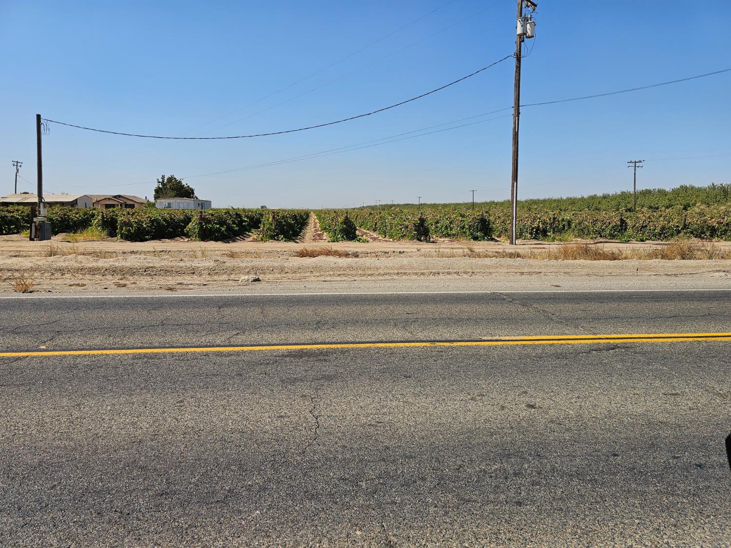 3553 S Dickenson Ave, Fresno, CA 93706